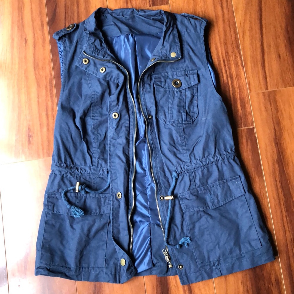 Navy cargo vest